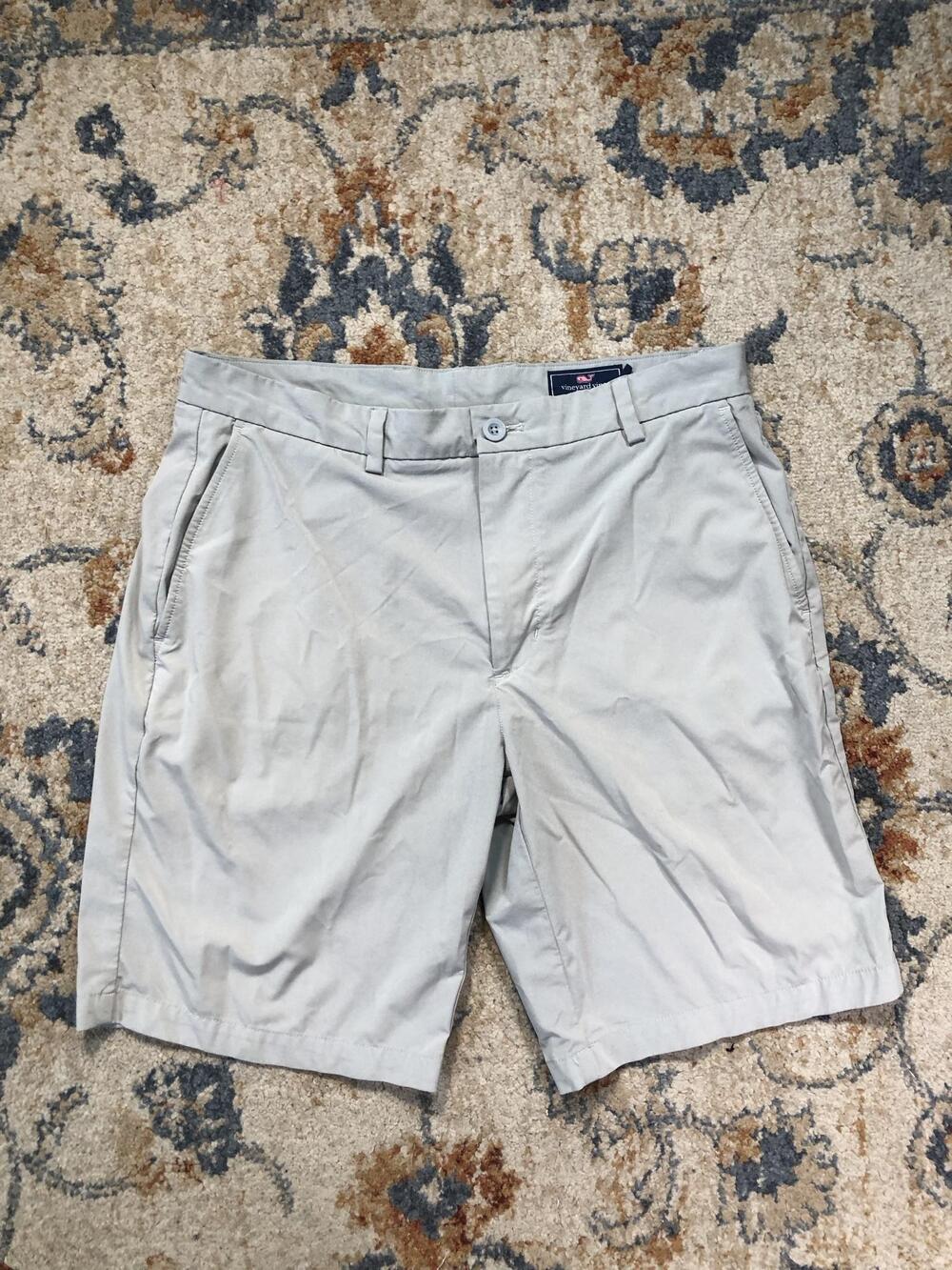 Vineyard Vines Shorts Mens 34 Gray Performance Golf Stretch 9 Inseam Quick Dry